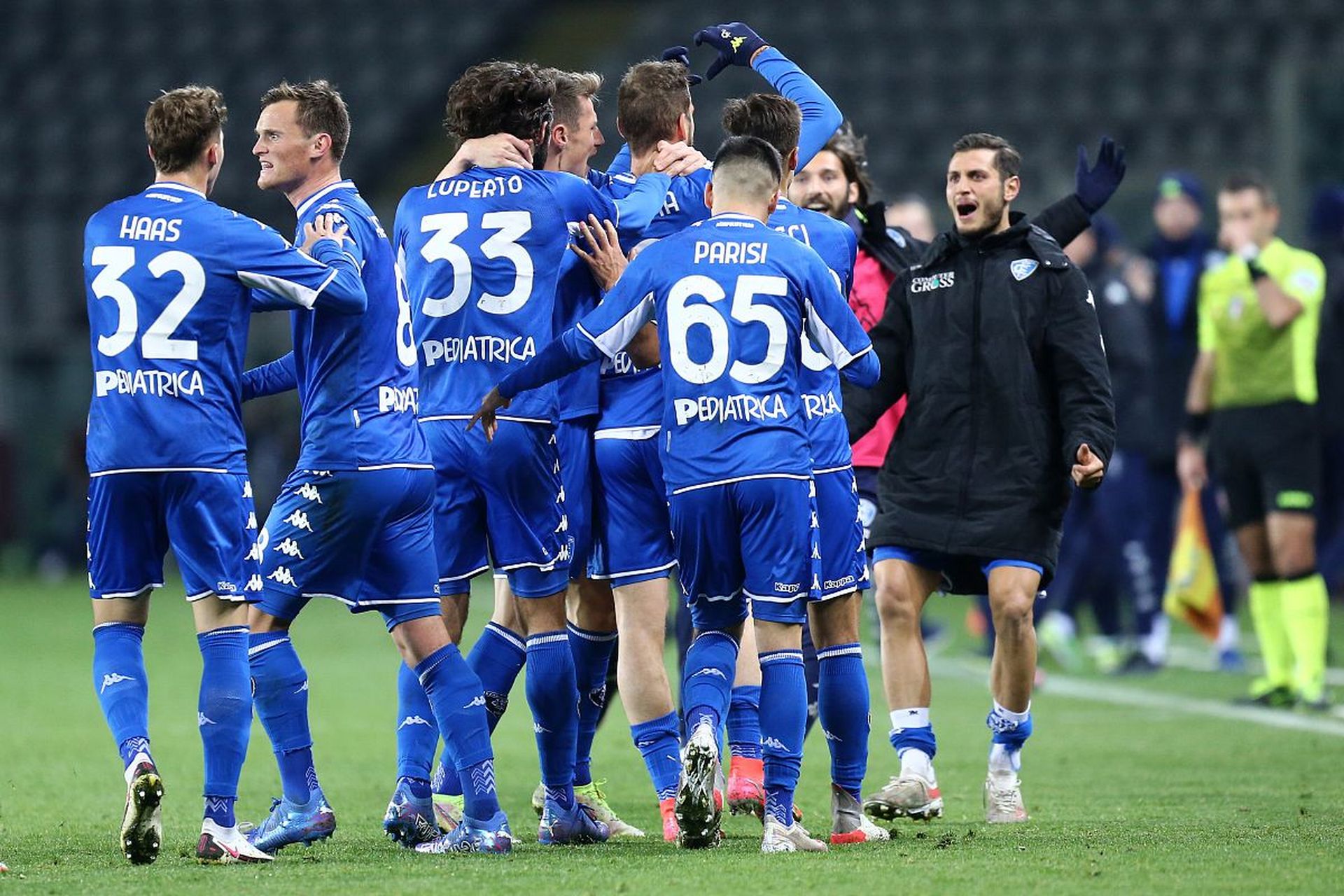 员在紧要关 员在紧要关