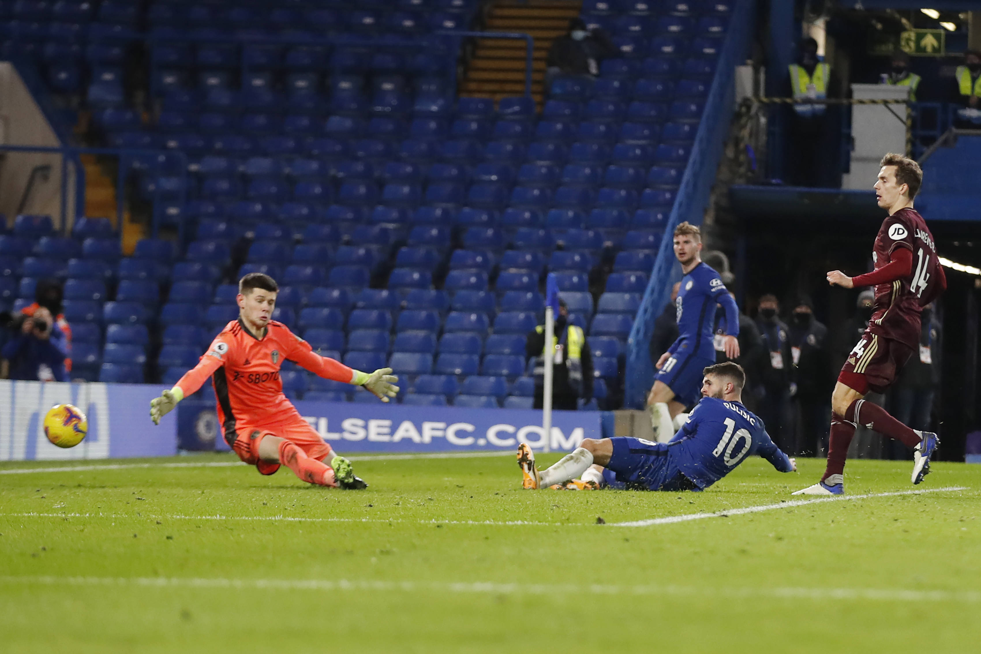 场组合的关 场组合的关